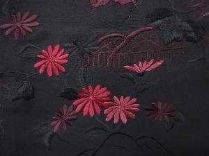 アンティーク　蔦葉に菊・笹模様刺繍絵羽織